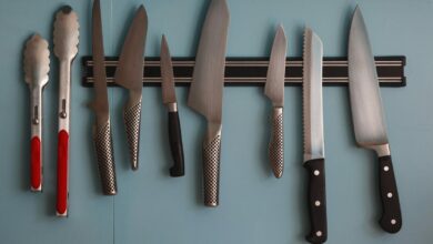 The 3 kitchen knives every home chef should own, according to an expert