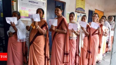 The turnout of Jharkhand women stands at 69%, against that of men at 64% | India News – Times of India