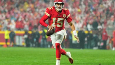 It looked like a major injury for Chiefs QB Patrick Mahomes. Then he did what he always does