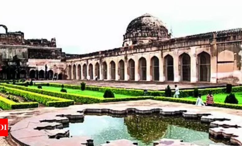 Waqf Board claims ownership of Bidar Fort, 2 villages; ASI in the dark | India News – Times of India