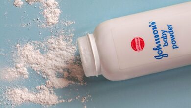 With 2,000 people facing charges linked to talc cancer, should you worry about talc makeup, what if you were exposed to it as a baby and what are the warning signs of cancer? Expert guide you must read