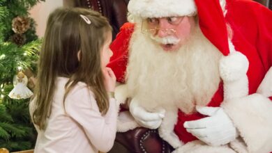 How can Santa call or text your kids this Christmas?