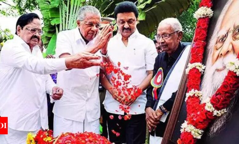 Vijayan urges ‘cooperative federalism’ at Periyar monument | India News – Times of India